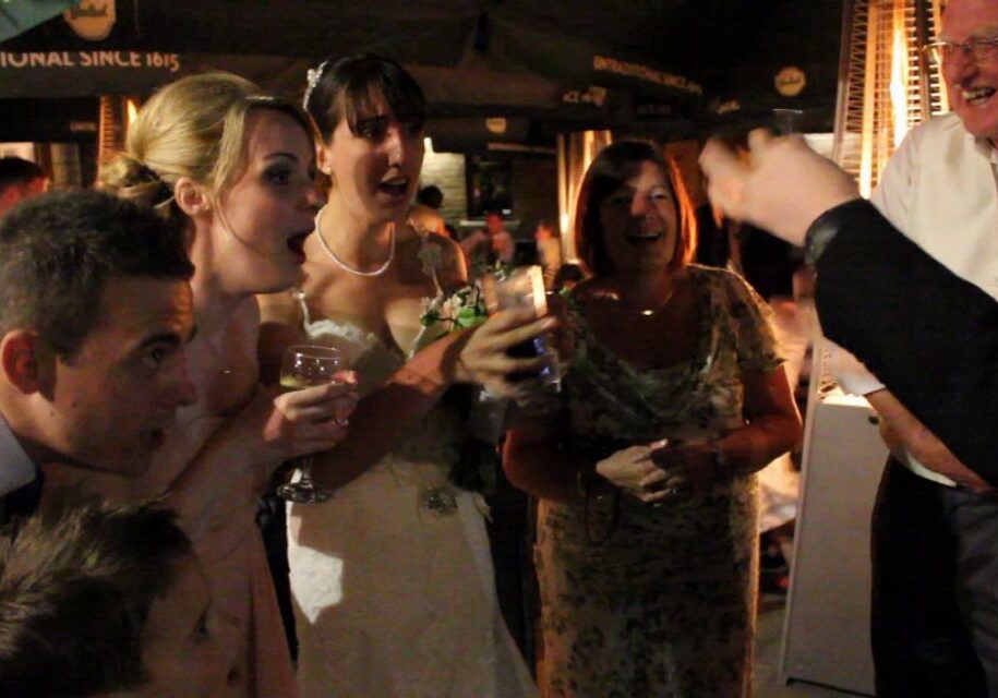 birmingham magician ed sumner performing close up magic at a wedding