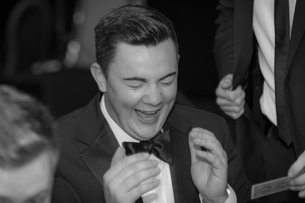 audience member reacting to birmingham close up magician